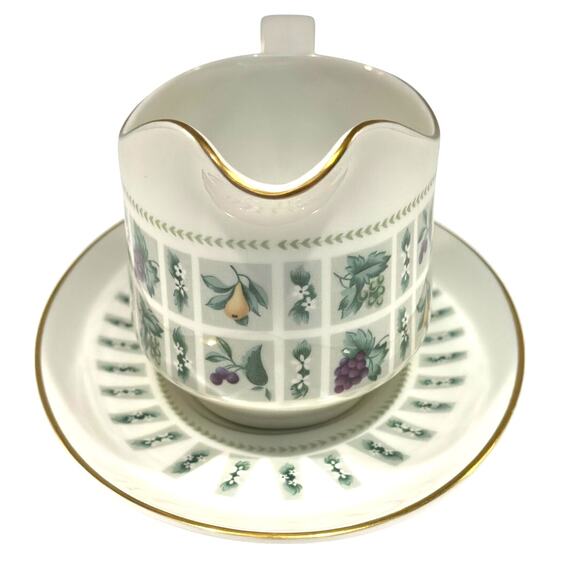 Royal Doulton England Tapestry TC1024 Fine China Gravy Boat/Underplate-Excellent - Picture 2 of 7